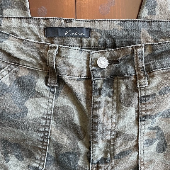 🪖 Kancan Camo Cargo style Jean 🪖 - Picture 3 of 4